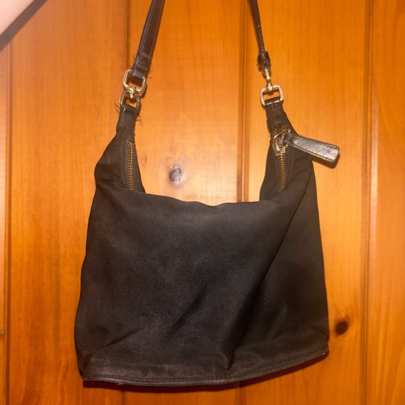Super cute vintage black Prada bag! - Picture 4 of 5